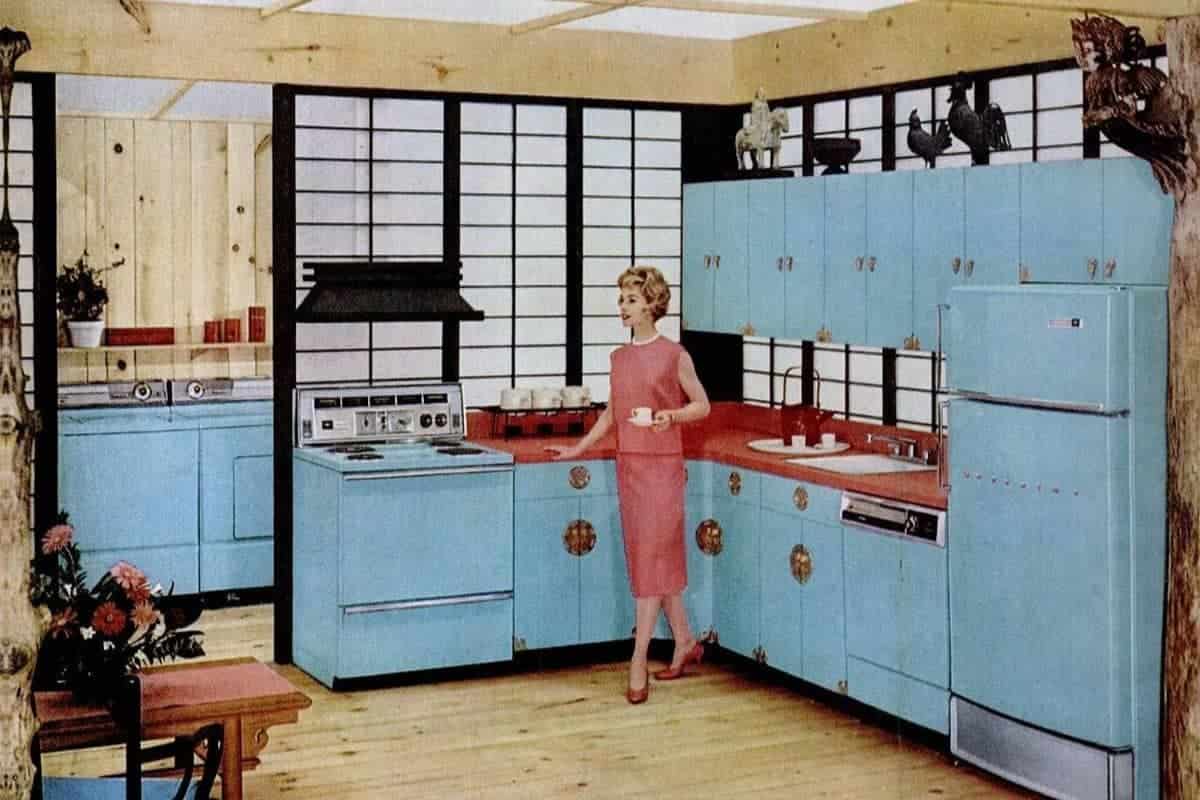 Colorful Mid-Century Modern Kitchens